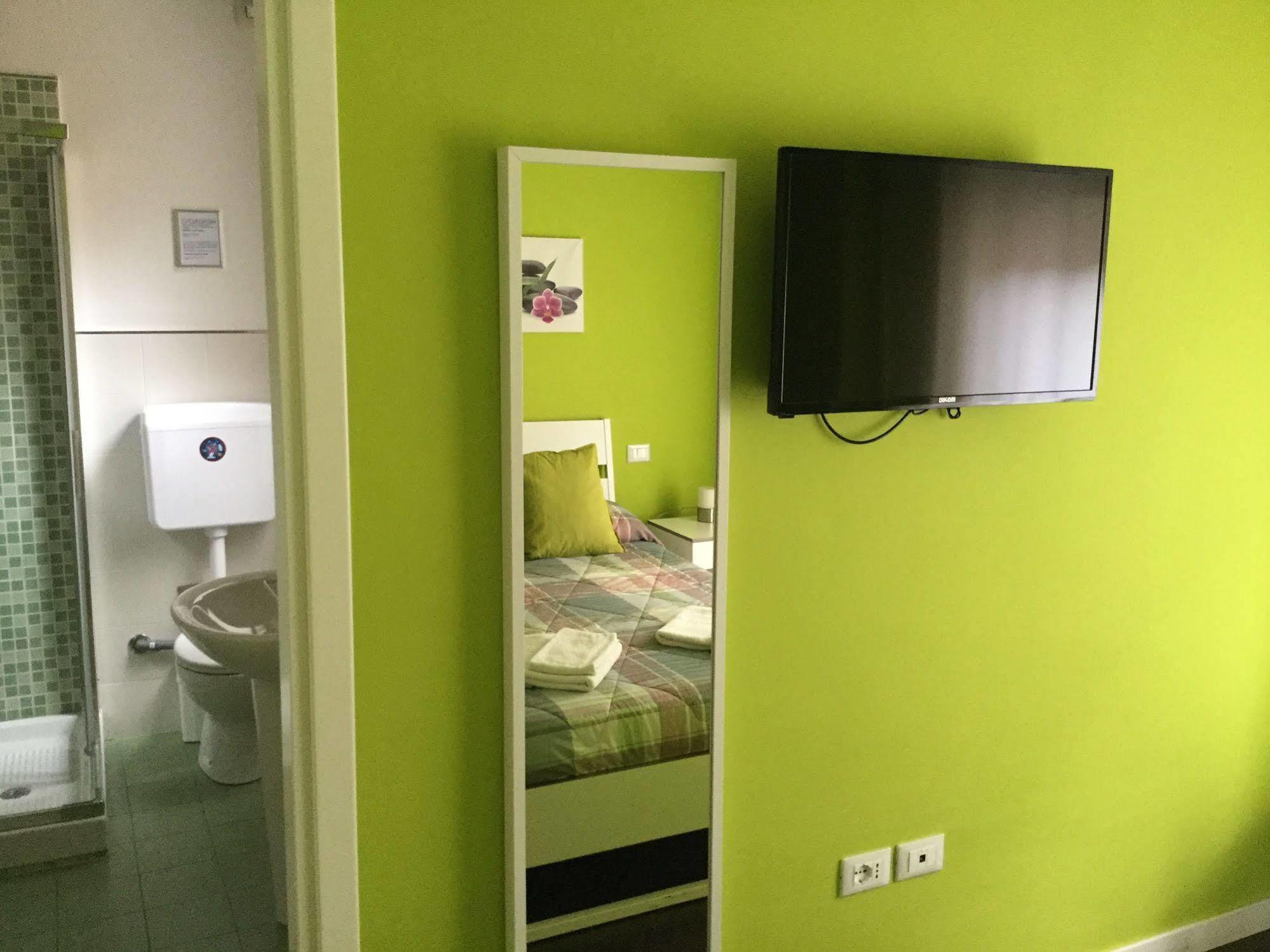Domus Corso Umberto 18 B&B Pescara Exterior photo